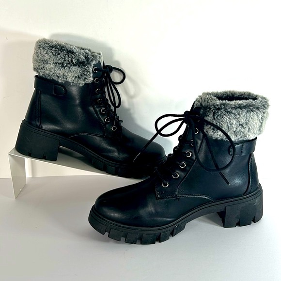 Wanted Quicksand Lace Up Faux Fur Women’s Size 8.5 Lug Sole Combat Black Boots - Picture 2 of 16